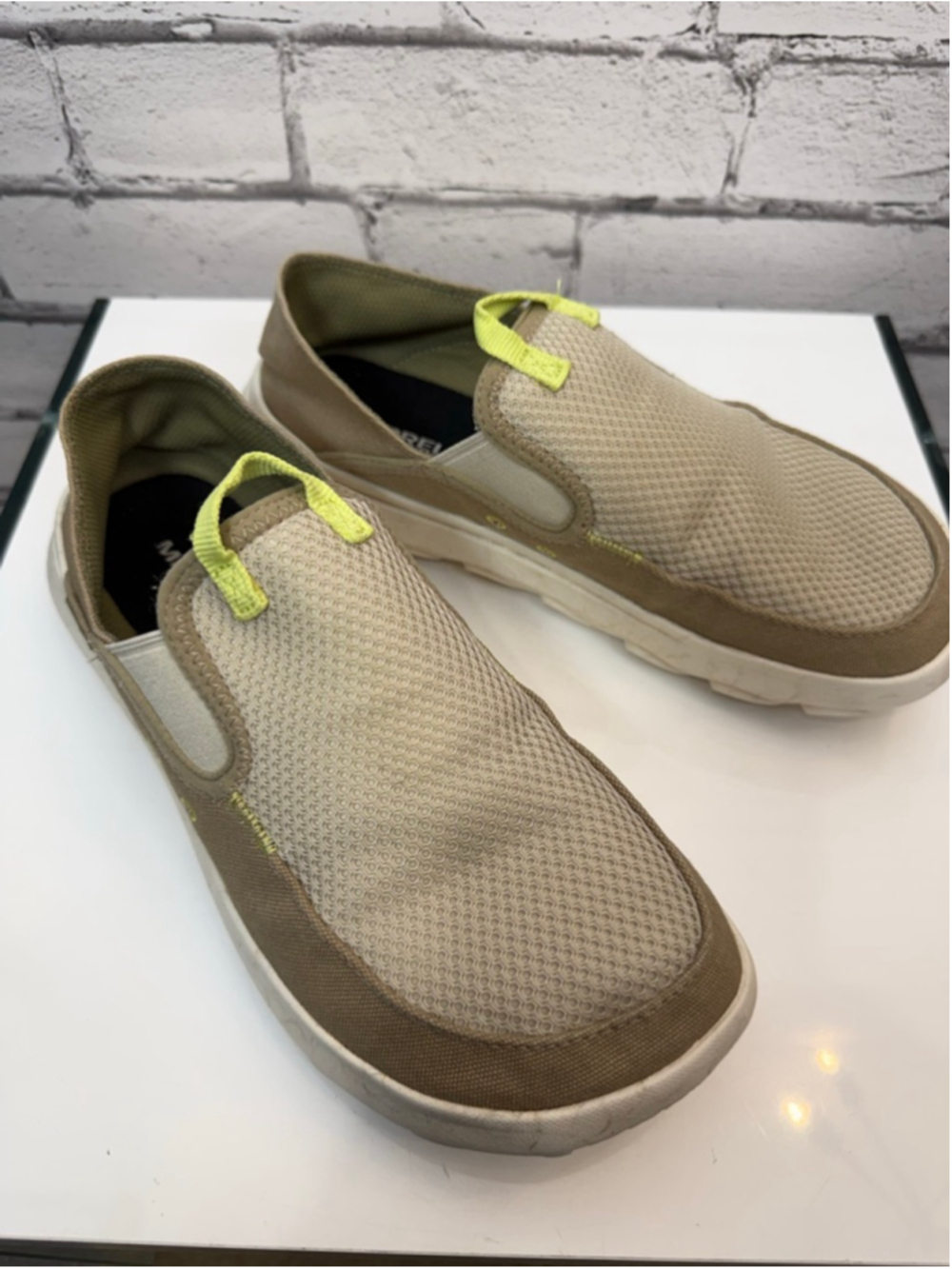Men's Merrell Hut Moc 2 Sport Moccasin Beige & Green Loafers & Slip-Ons Size 9